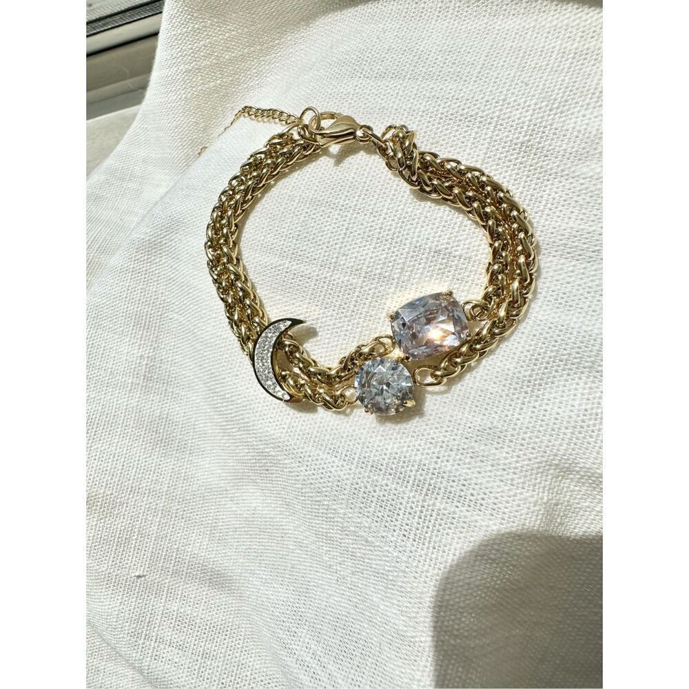 Super sparkly cubic zirconia chain-link statement bracelet  - Picture 3 of 4